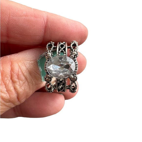 Silver Cutout with Rhinestone Center Stone Ring - Picture 2 of 7